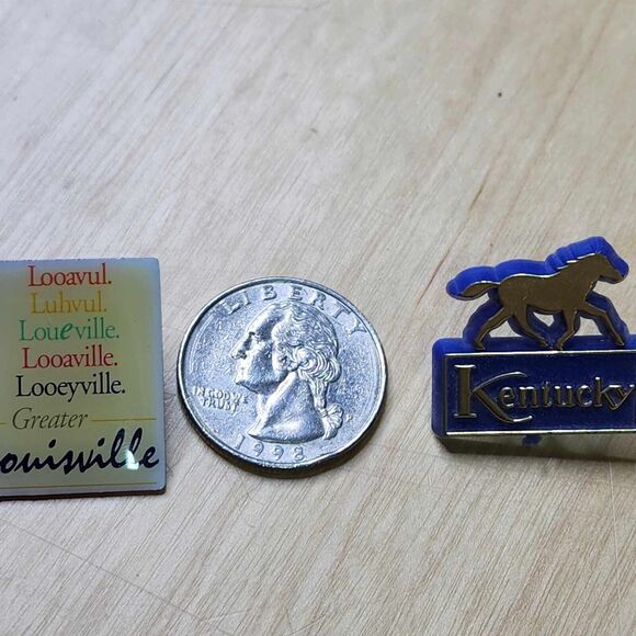 Lot of 2 Kentucky State Collectible Lapel Pins Louisville Horse KY - Picture 5 of 5